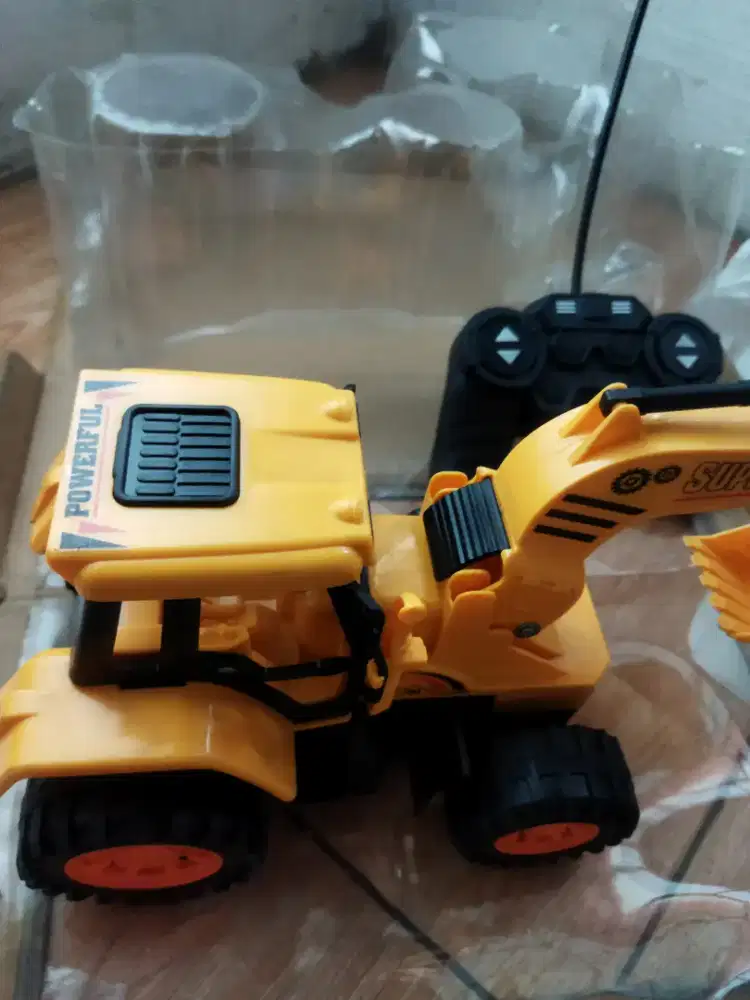 Mobil remot builders kuning & balap hitam @250nego