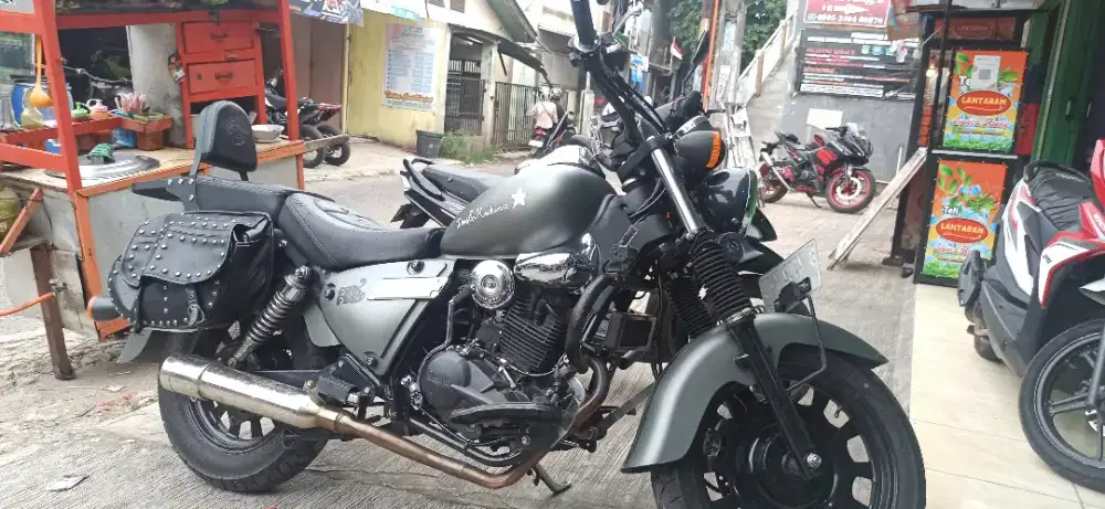 Dijual Motor Benelli Motobi 200 EFI