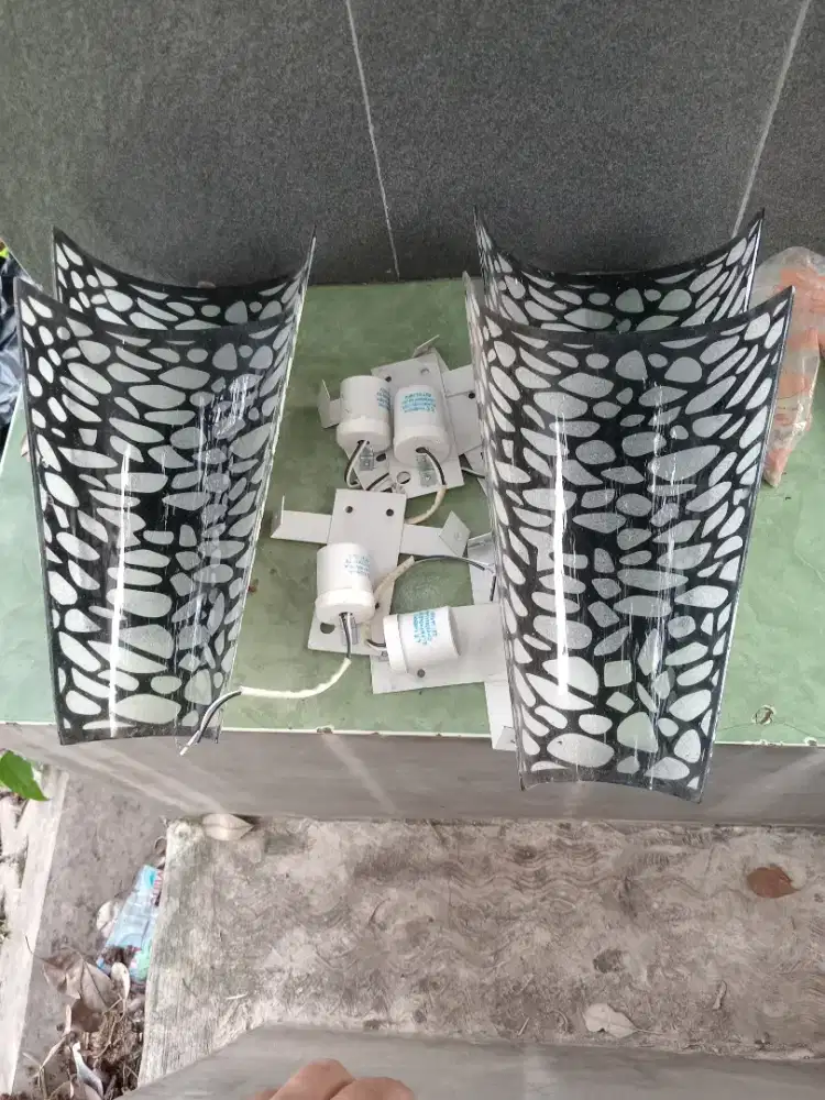 Lampu tempel vasindo dapat 4