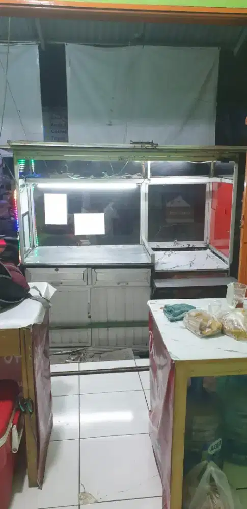 Gerobak bekas jualan