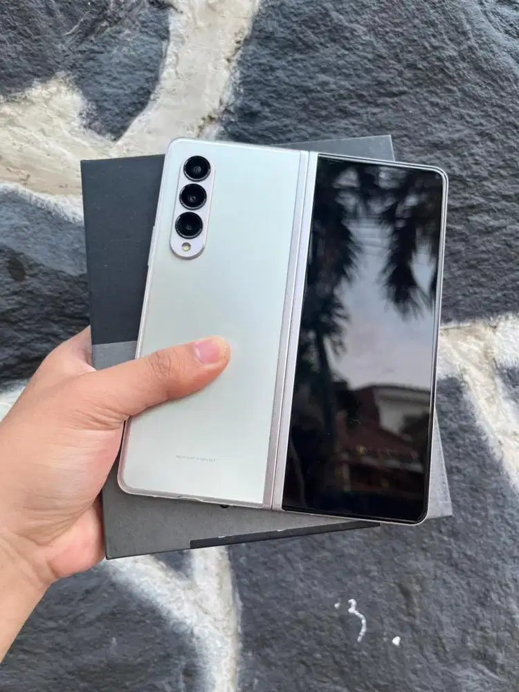 Samsung Z Fold 3 12/512 Second Like New