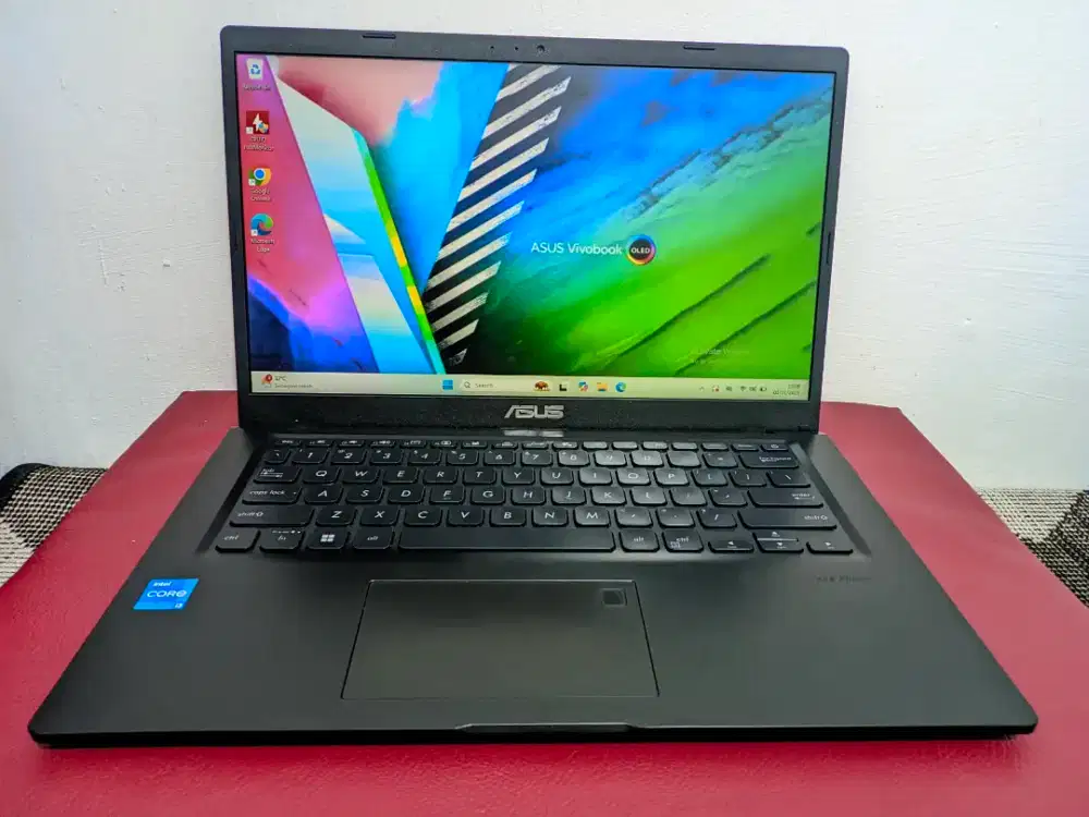 Asus Vivobook X415EA 
Prosesor Intel Core i3 Gen 11 RAM 8GB SSD 256GB