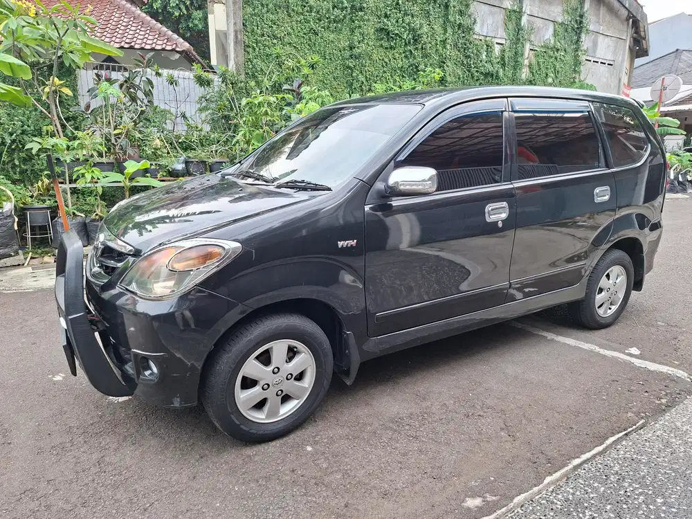 Toyota Avanza 2010 Bensin