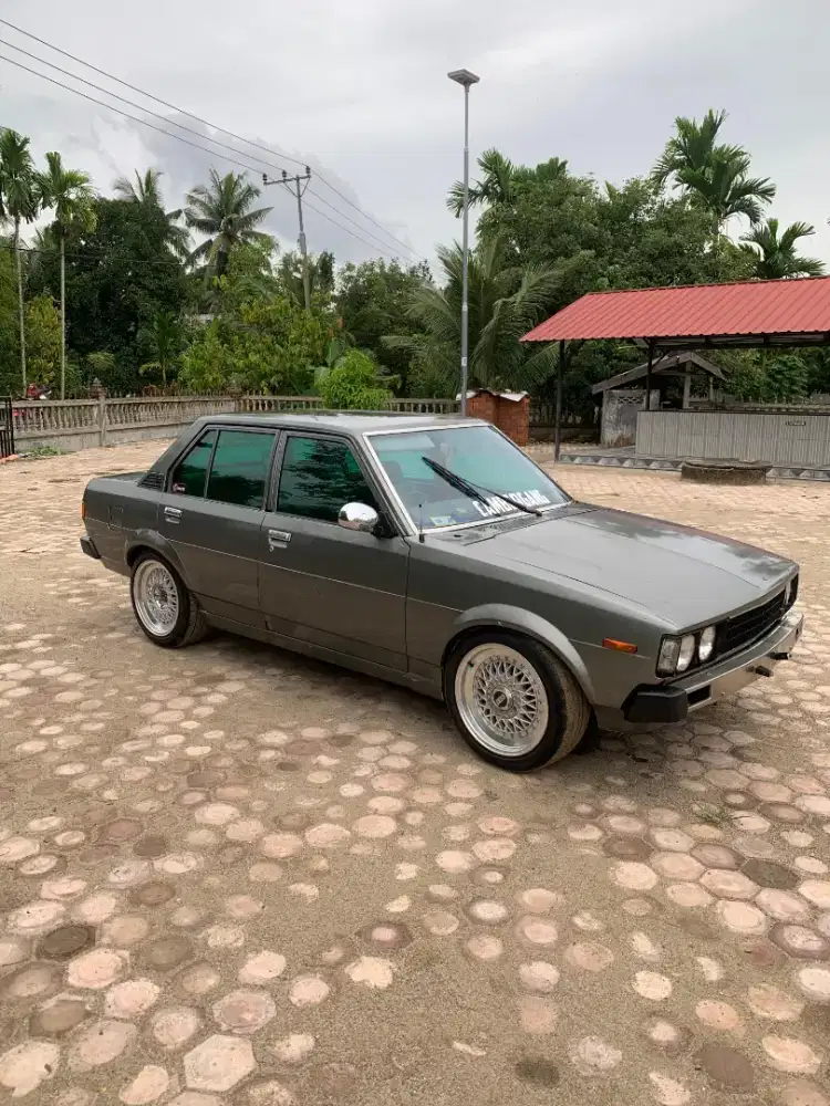 Dijual satu unit mobil toyota DX 1980