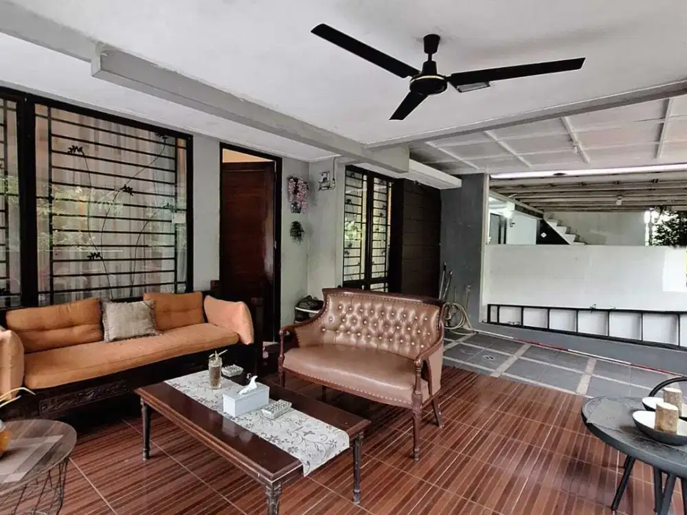 HOTSALE JUAL CEPAT RUMAH HOMIE TERAWAT SIAP HUNI DI GRAHA RAYA BINTARO