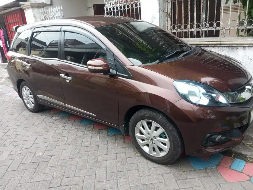 Dijual Honda Mobilio type E MT 2014