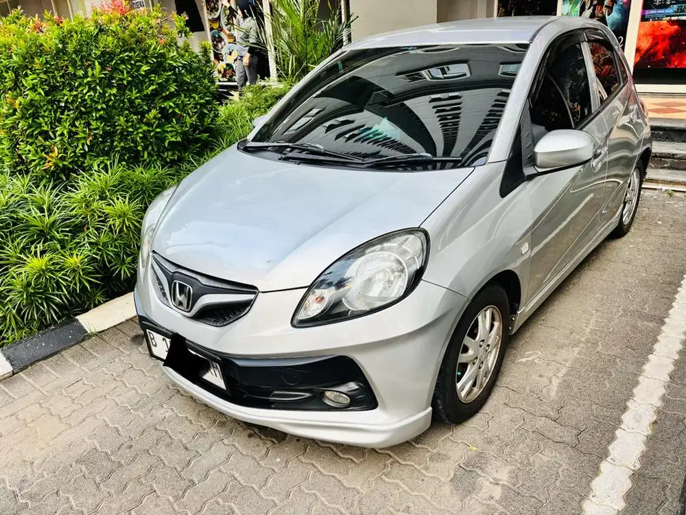 Honda Brio CBU 1.3 E AT 2012