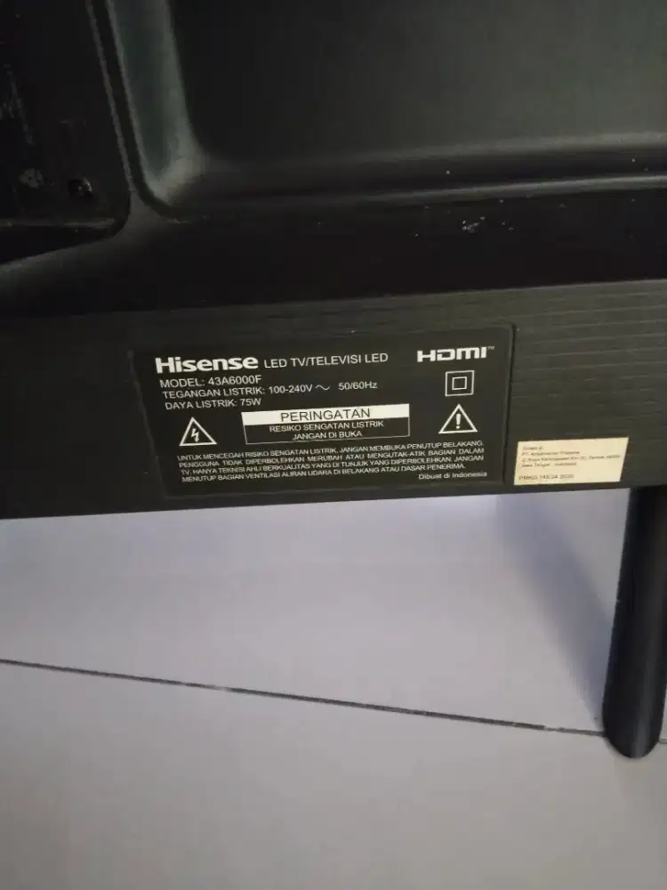 Tv hisense 43 inchi