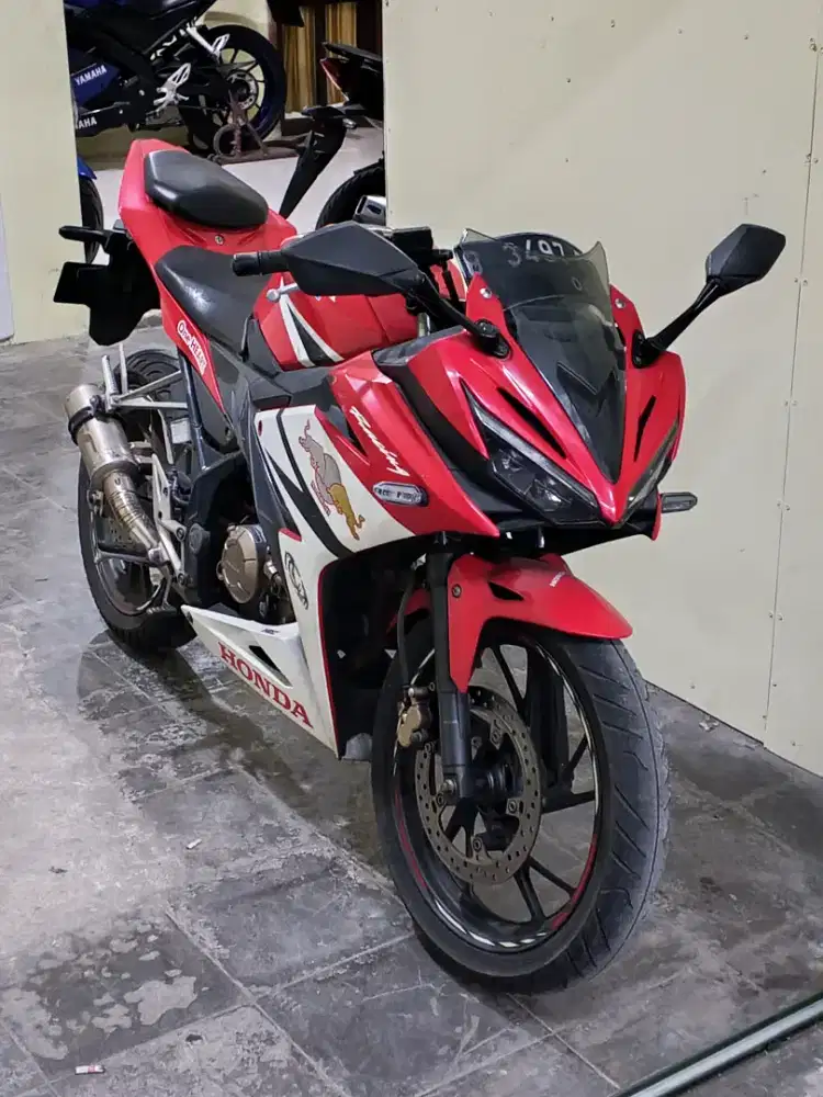 JUAL CEPAT HONDA CBR150R 2016