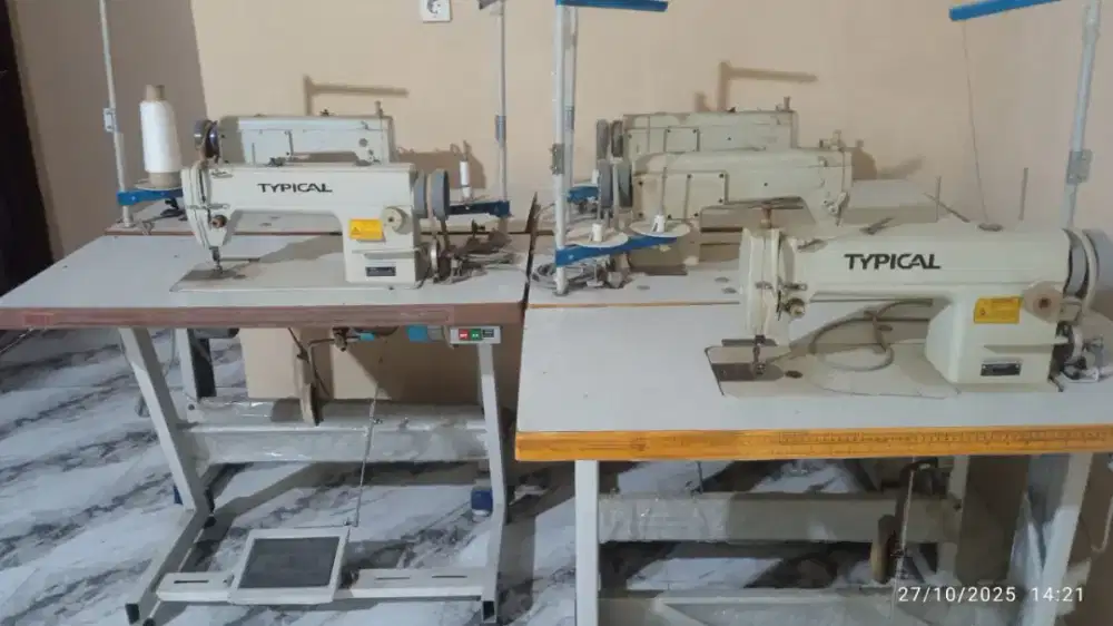 mesin jahit lengkap masih bagus ori