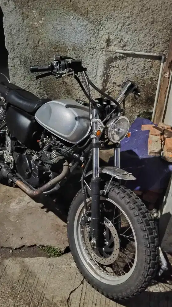 Kawasaki w175 sudah modif britishstyle