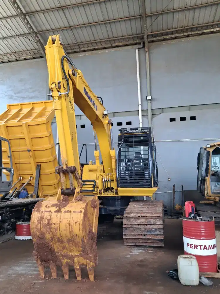 Komatsu PC135F-10MO Tahun 2023