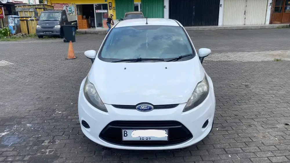 FORD FIESTA 2012 AT TREND