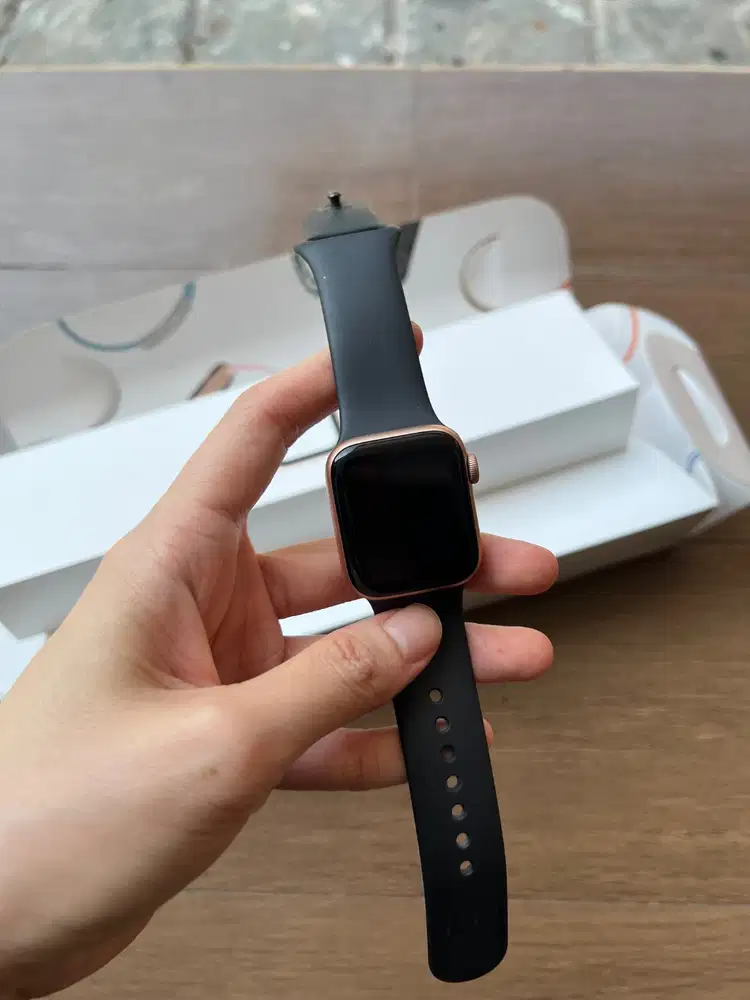 Apple Watch Series 4 (Second Mulus)