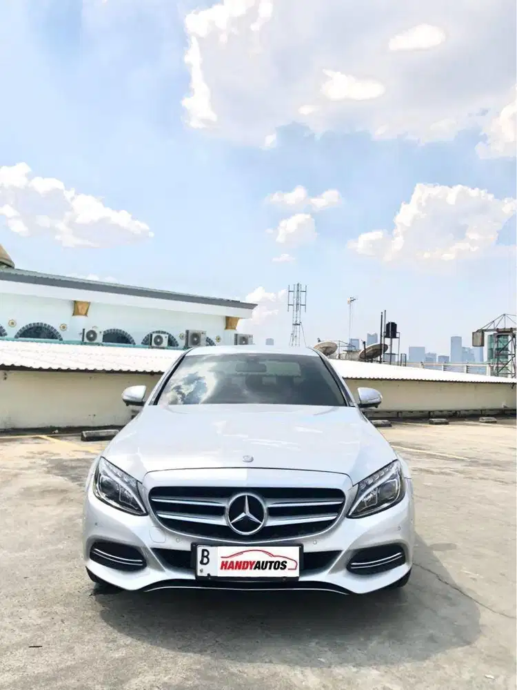 Mercedes Benz C200 Avantgarde Tahun 2014 Automatic Abu-abu  Metalik