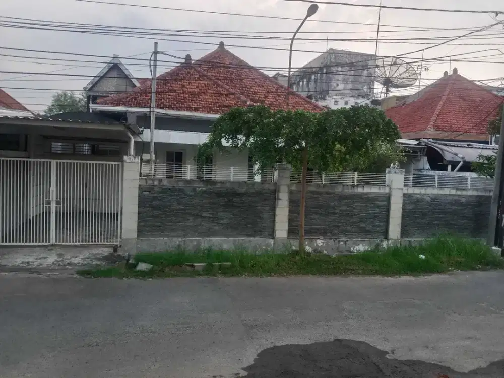 RUMAH DISEWAKAN Dan JUAL SIAP HUNI TERAWAT TENGAH KOTA SURABAYA