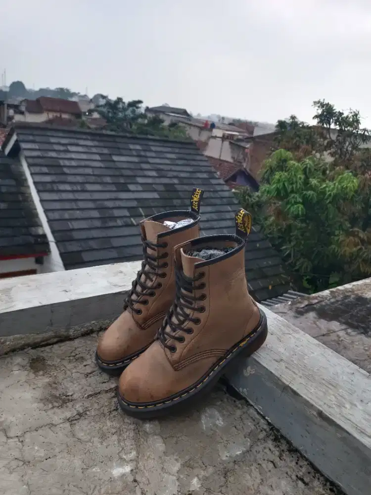 Dr Martens 1460 Beige England