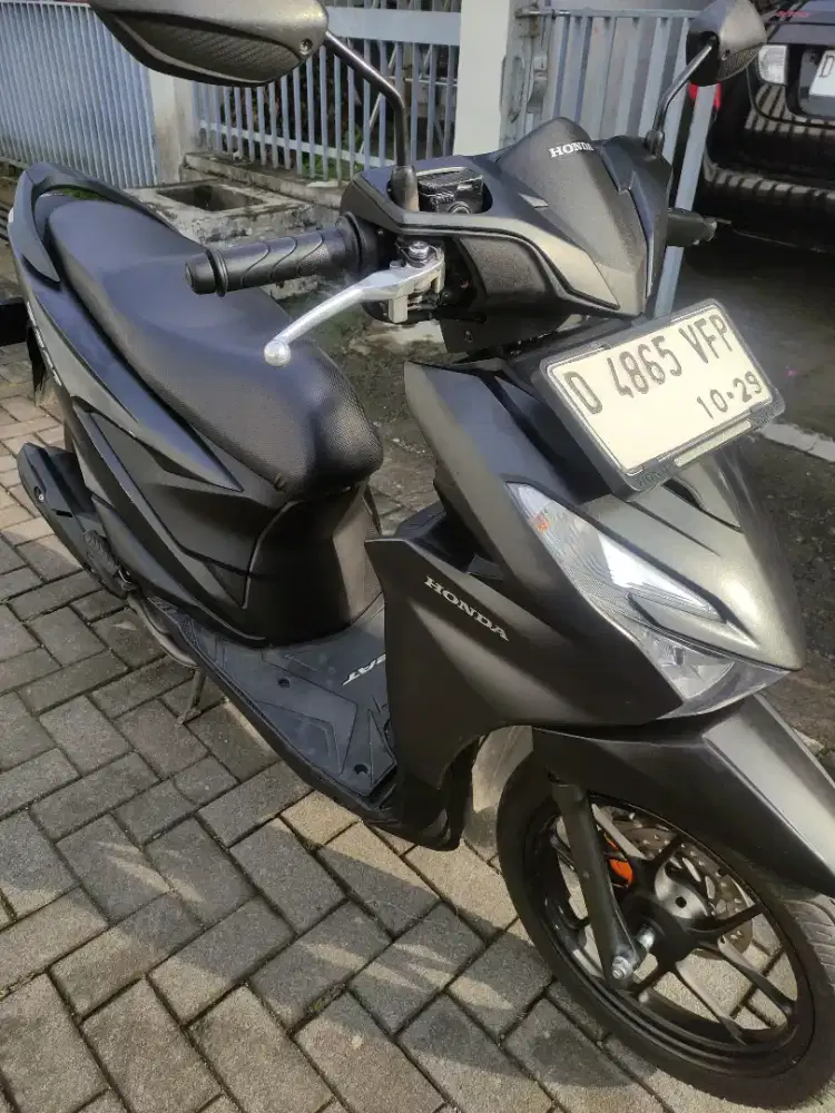 Honda Beat 2024 Keyless Hitam Mulus KM 13rb