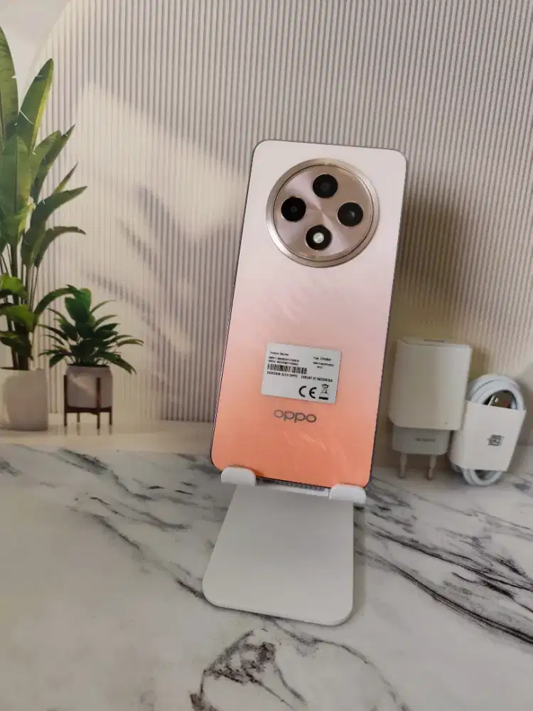 Oppo Reno 12F 5G Ram 8/256 Hp dan Charger 99% mulus