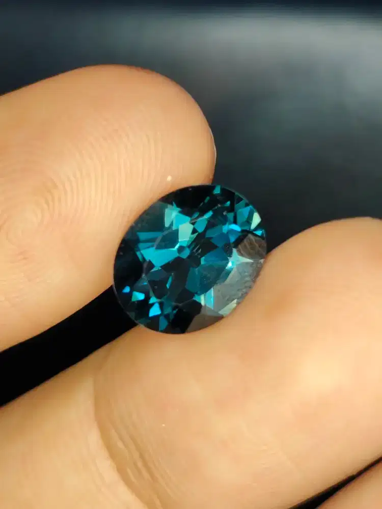 Natural Blue Topaz London 4.18crt Kristal Luster Gemericik Sertifikat