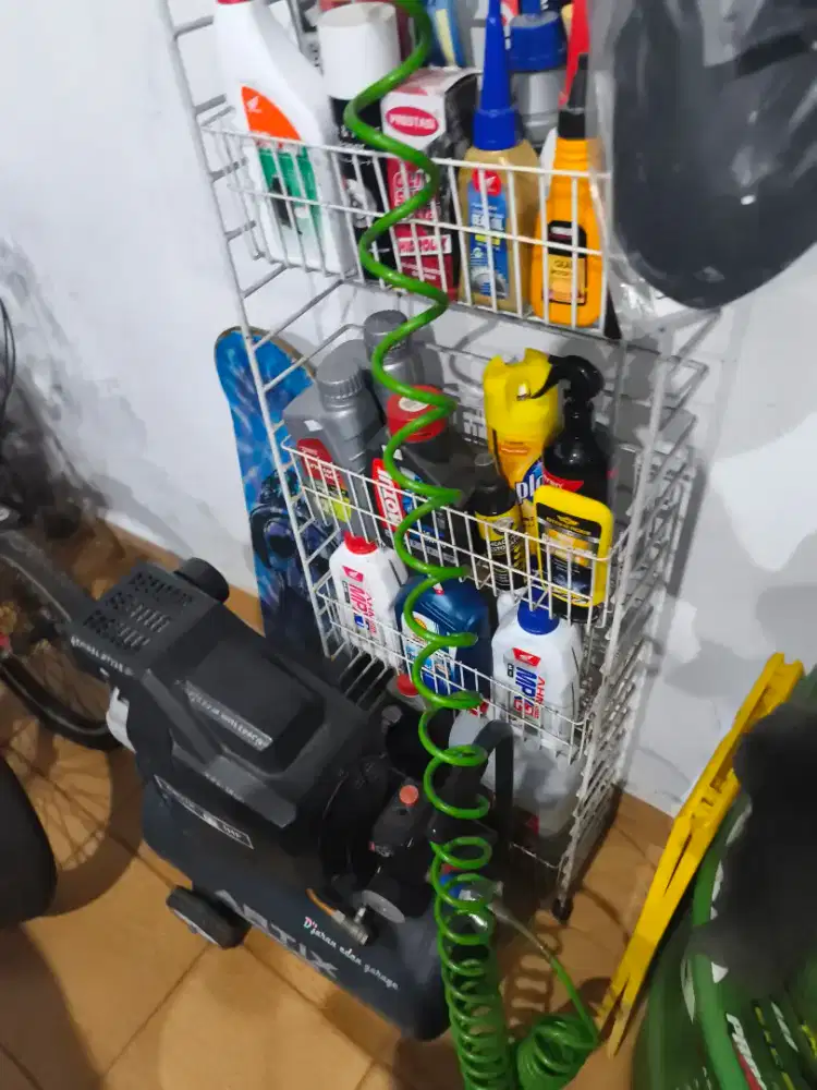 Di jual sparepart, oli & variasi