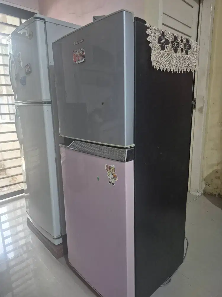 DIJUAL KULKAS PANASONIC 2 PINTU