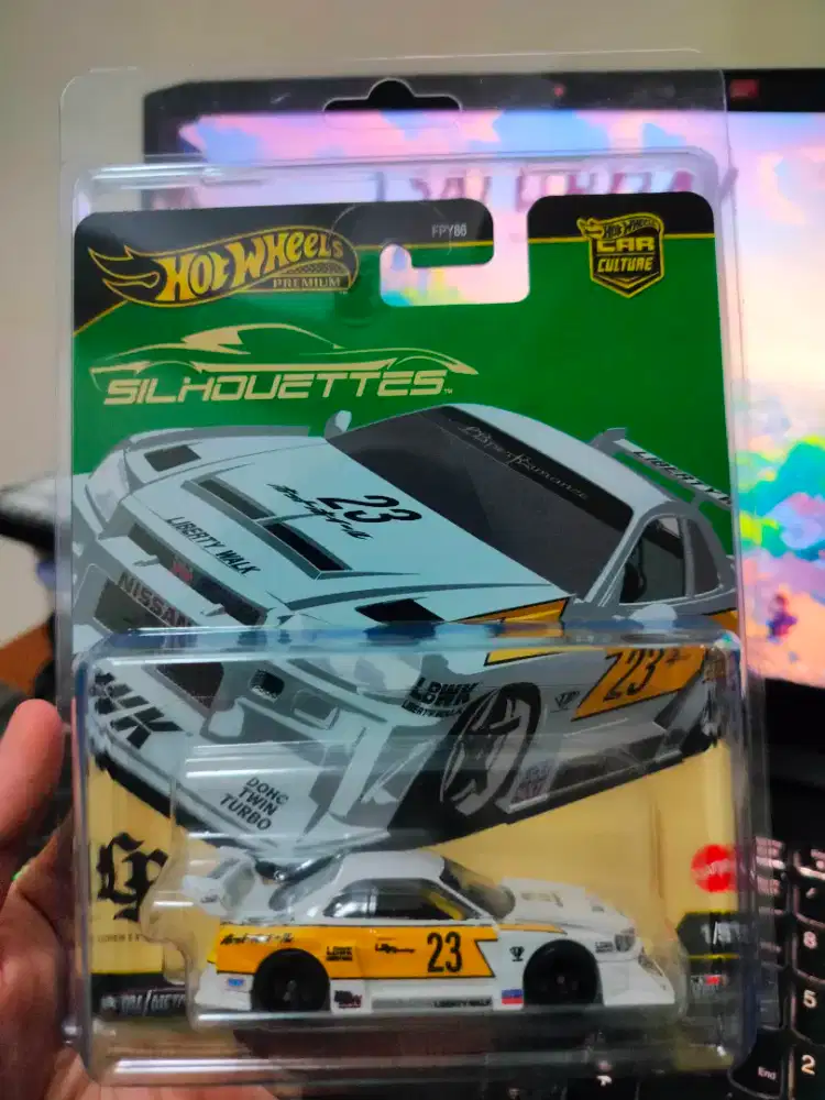 Hot wheels premium silhouettes R34 Nissan Skyline