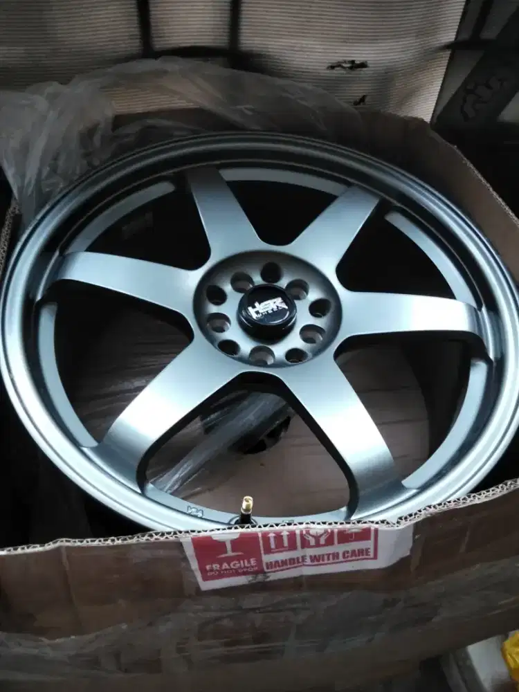 Velg R18 HSR pcd 5x114/100