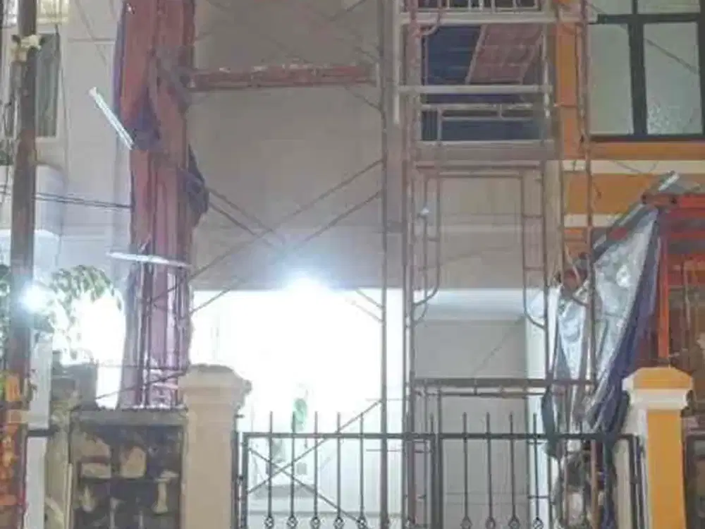 Di jual rumah 2 lt Taman palem brand new