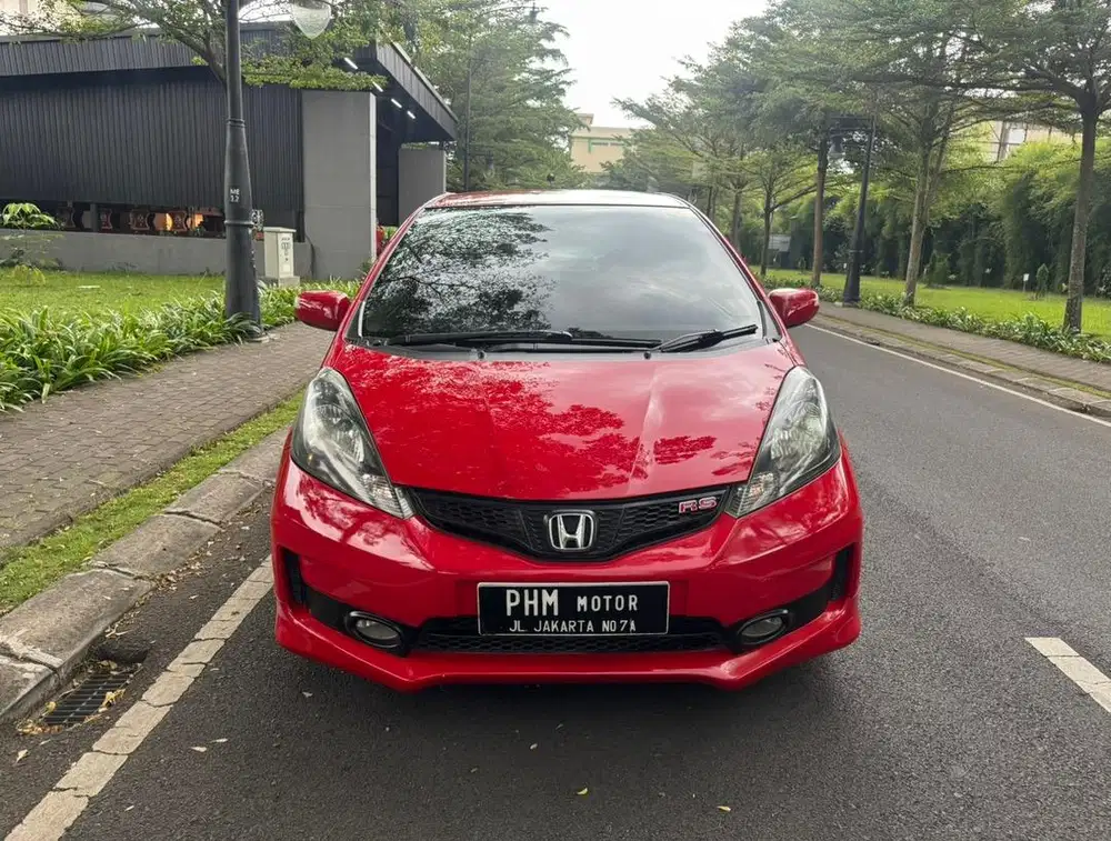 Honda Jazz RS Matic 1.5 Cc A/T Tahun 2013 Warna Merah (Limited Color)
