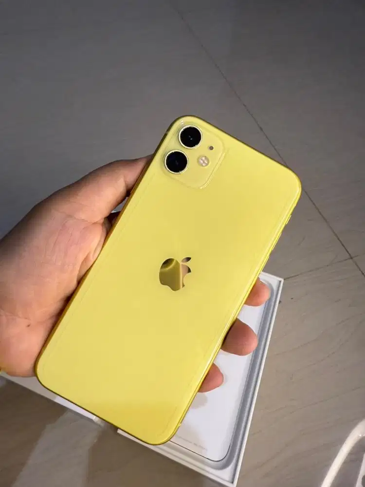 Jual Cepat Iphone 11 Yellow Mulus 256GB Nego