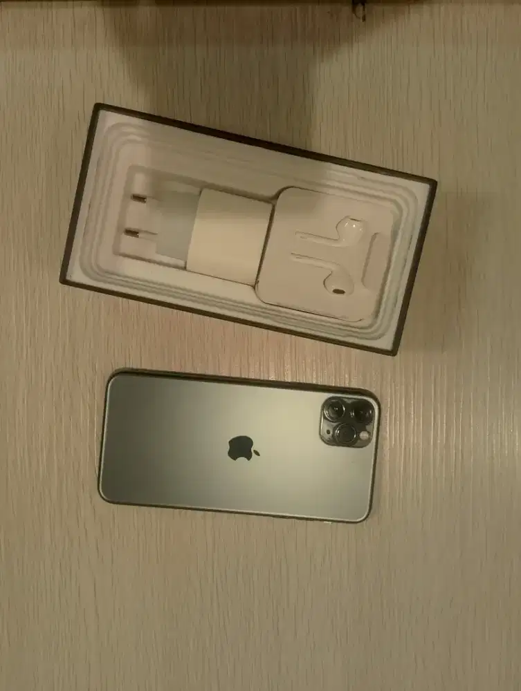 Iphone 11 pro max 256gb seharian baru aplle