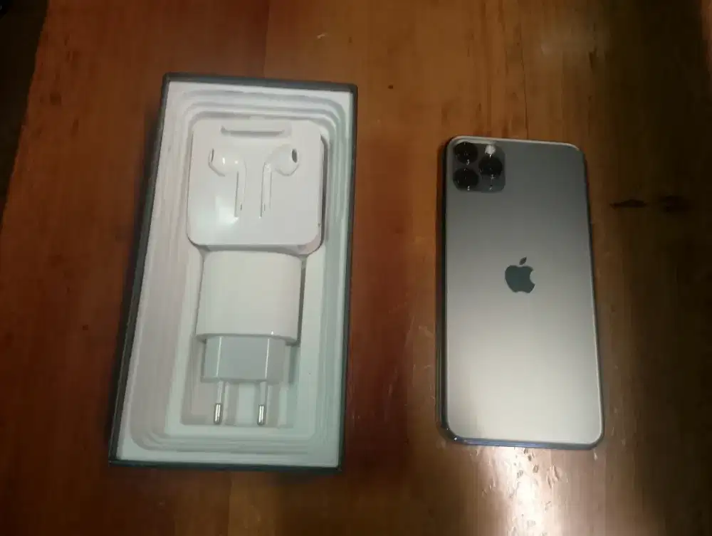 Iphone 11 pro max 256gb unik baru warna greeen