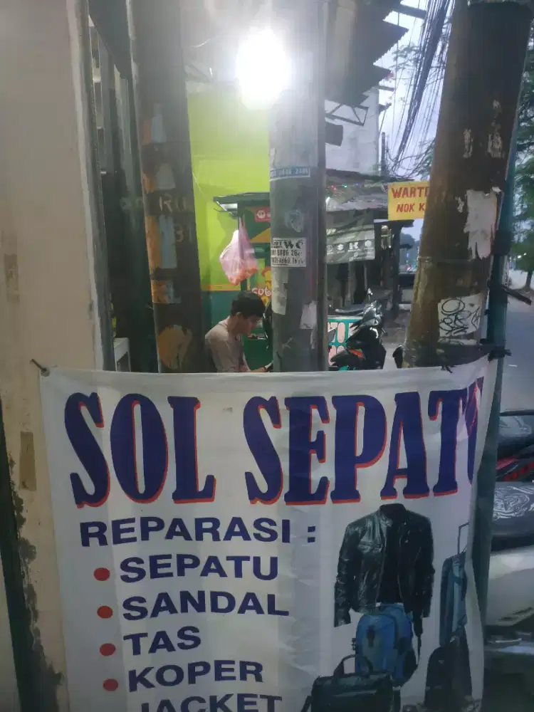 Terima reparasi jenis sepatu