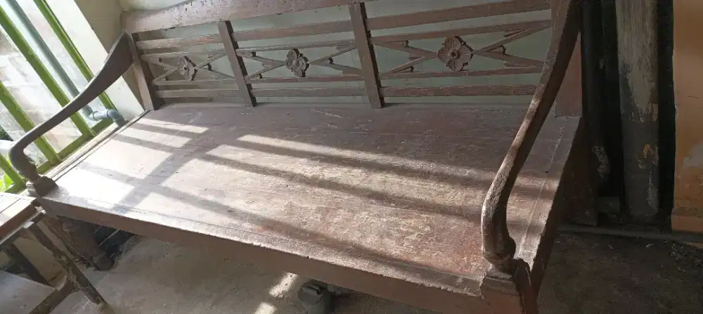 Dijual kursi jati kuno