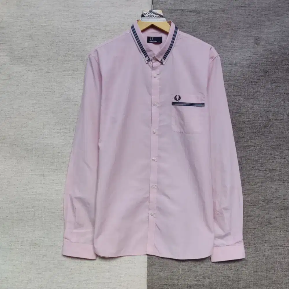 Kemeja Long Sleeve Fred Perry Colour Pink Size L
