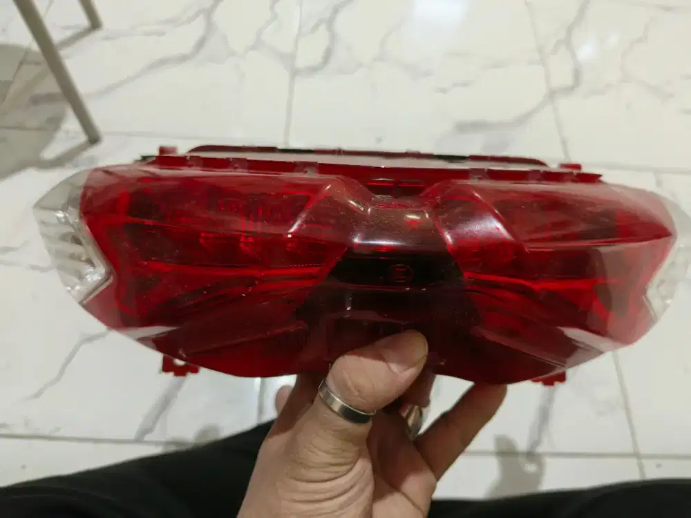 Knalpot scoopy dan lampu belakang Nmax new