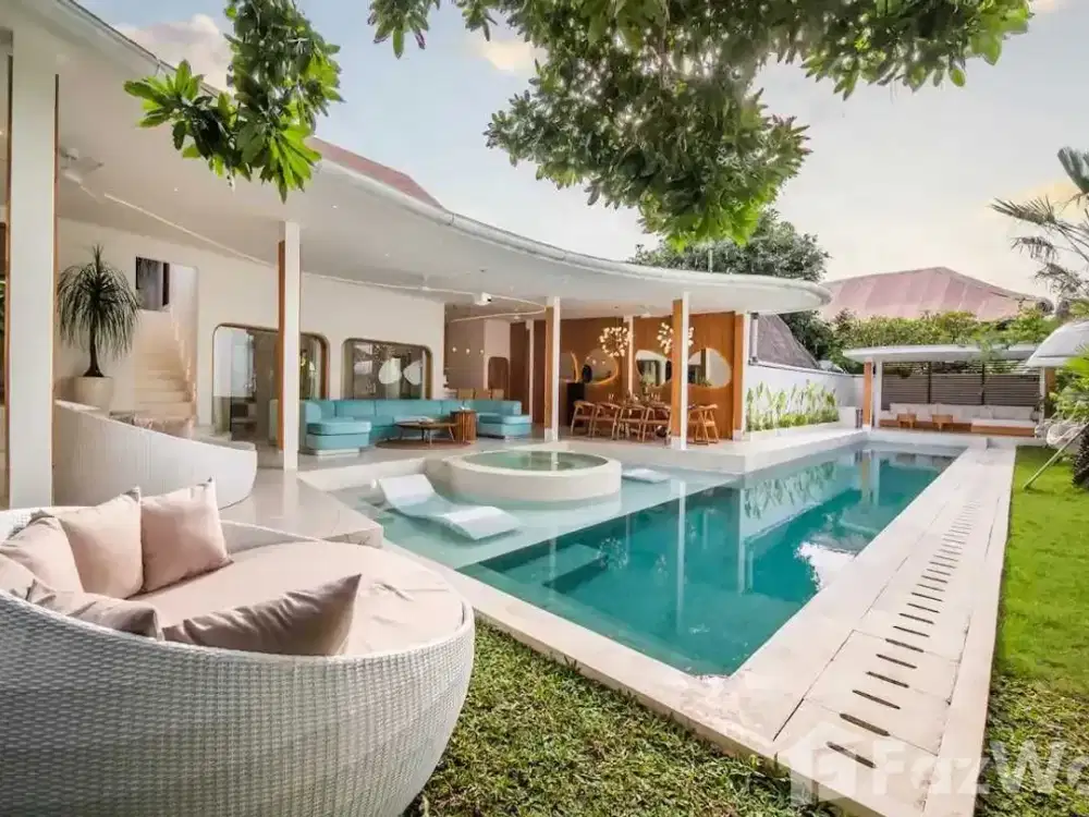 5 Bedroom Villa for sale in Kerobokan, Bali