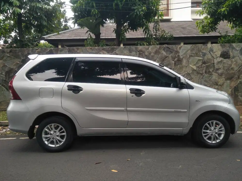 DAIHATSU XENIA R DELUXE MANUAL 2014