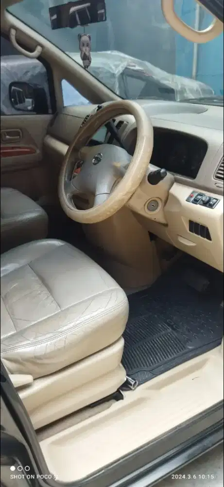 Dijual Nissan Serena HWS 2010 AT