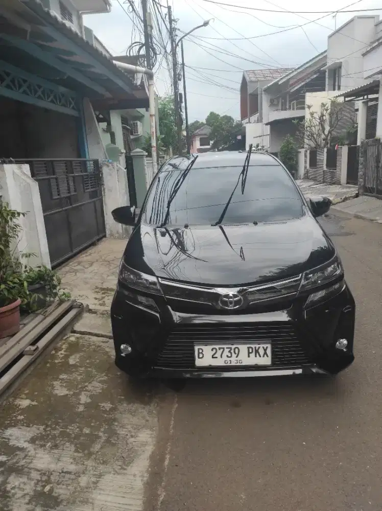 Toyota Veloz 1.3 ,matic ,th 2020 ,hitam ,istimewa ,low kilometer
