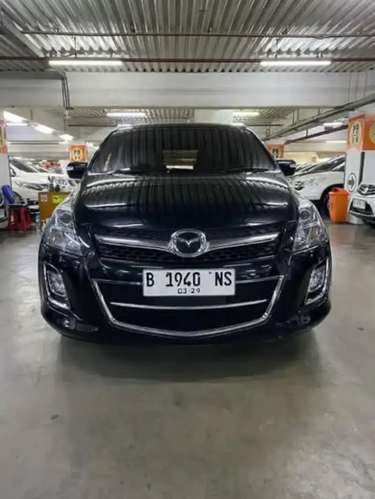 Mazda 8 2013 Automatic