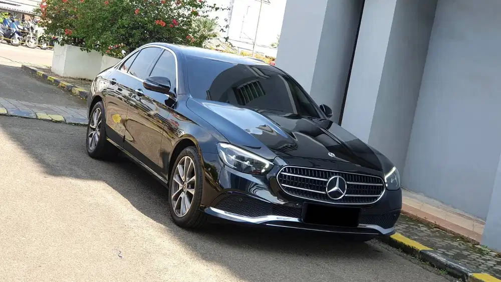 [ WARRANTY ] Mercedes Benz Mercy E200 E 200 AT (W213) Hitam 2022/2023