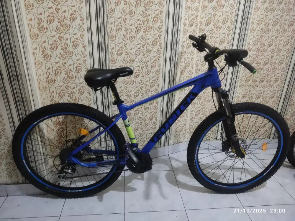 MTB RUBICK INVOKER By United size M UK.27,5 frame aloy