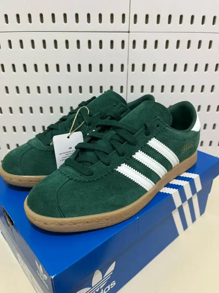 Adidas Stadt baru