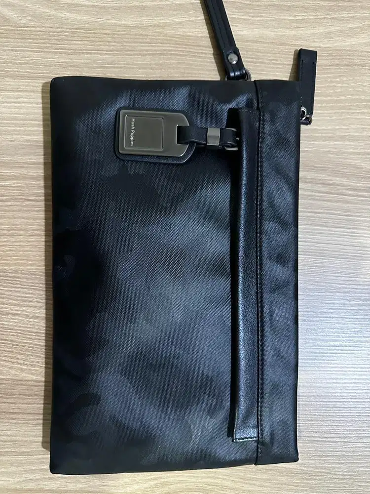 Clutch Hush Puppies Black Camo