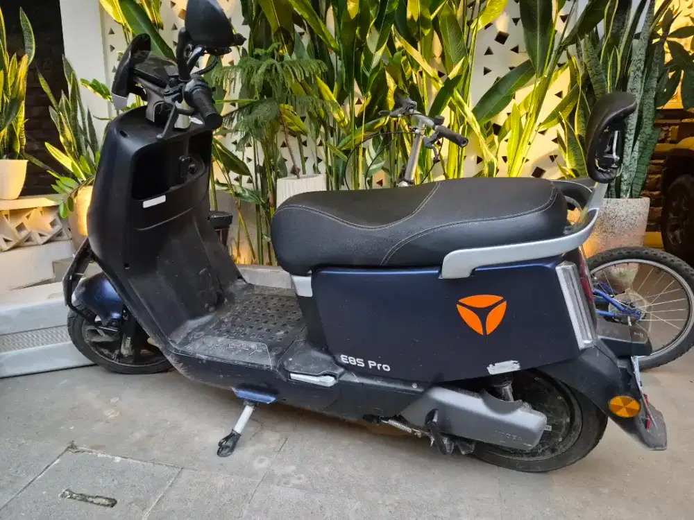 Dijual motor listrik yadea th 2024