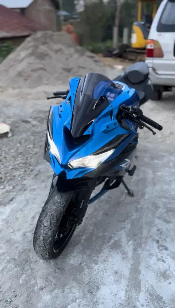 Kawasaki ninja Zx25r