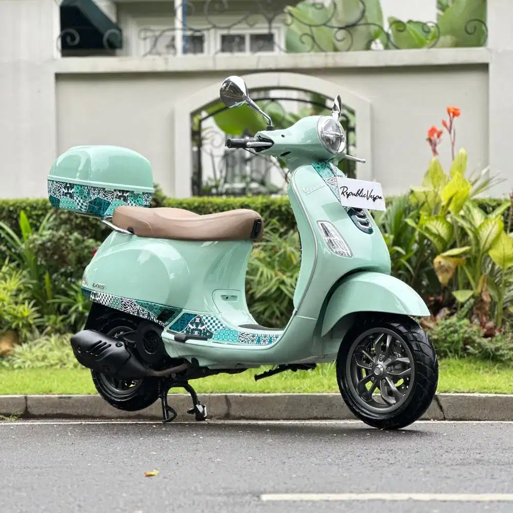 DIJUAL PIAGGIO VESPA LX BATIK SERIES 125 IGET LED TH 2023 LIMITED