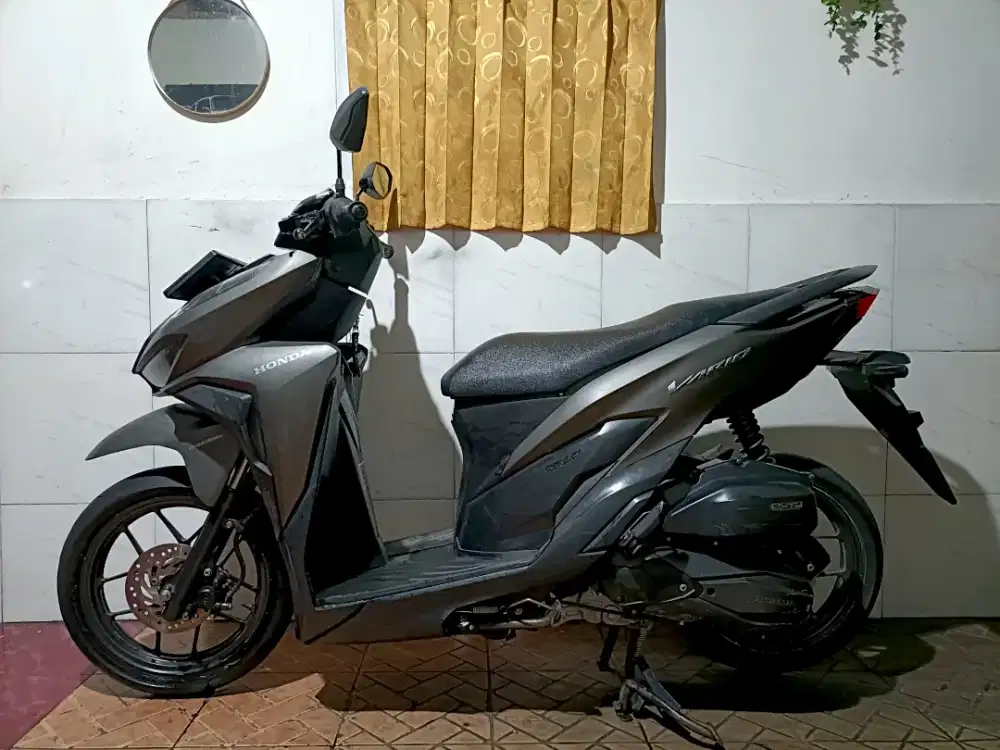 Vario 125 cbs iss tahun 2019 full original/tt boleh cash lebih bagus